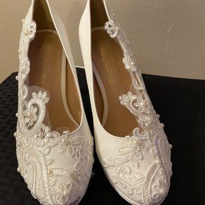 Brand New Ivory Wedding Pumps With Lace Detail - Size 8